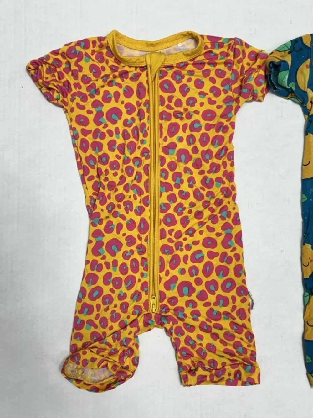 Gigi & Max Bamboo Rompers Sleepers Size 6-12 Mo LOT Of 2 Fruit/animal Print